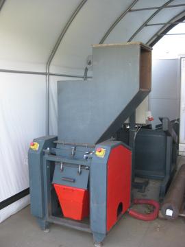 Broyeur et fendeuse Mlyn na drevo CASTULIK MN300 |  Traitement de débris de bois | Machines à bois | Ing.Častulík, s.r.o.